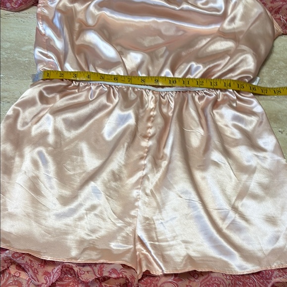 Express Pink Skorts/Romper with Bishop Sleeves - Picture 11 of 13